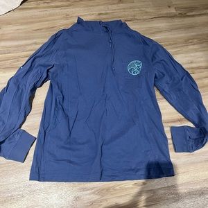 Vineyard Vines long sleeve with hood, Size S